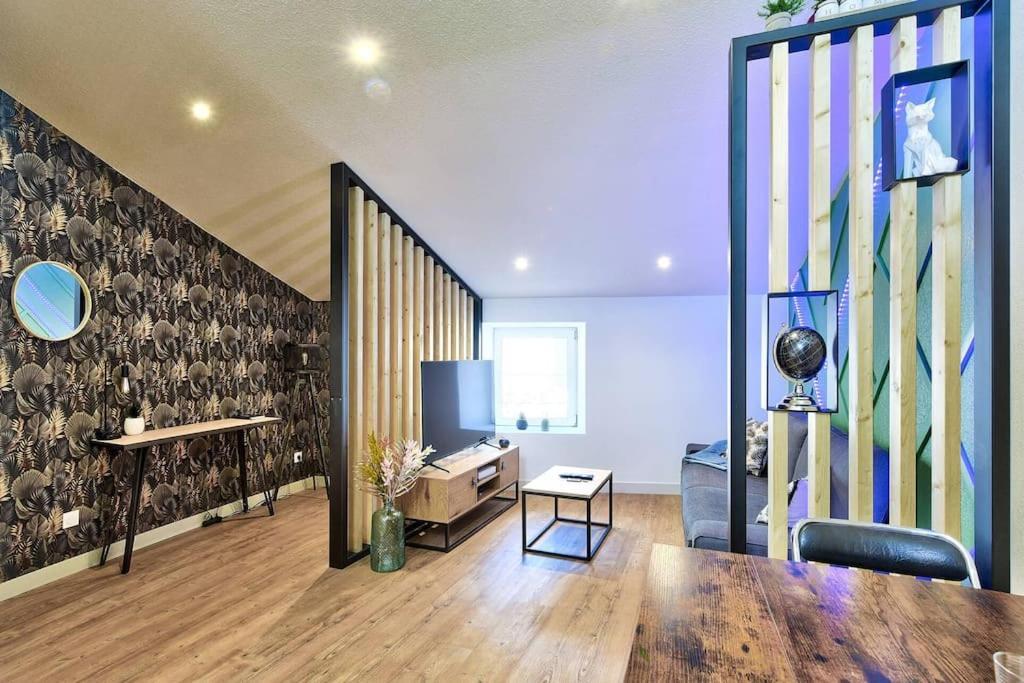 Appartement Karibu A Lagnieu Bagian luar foto